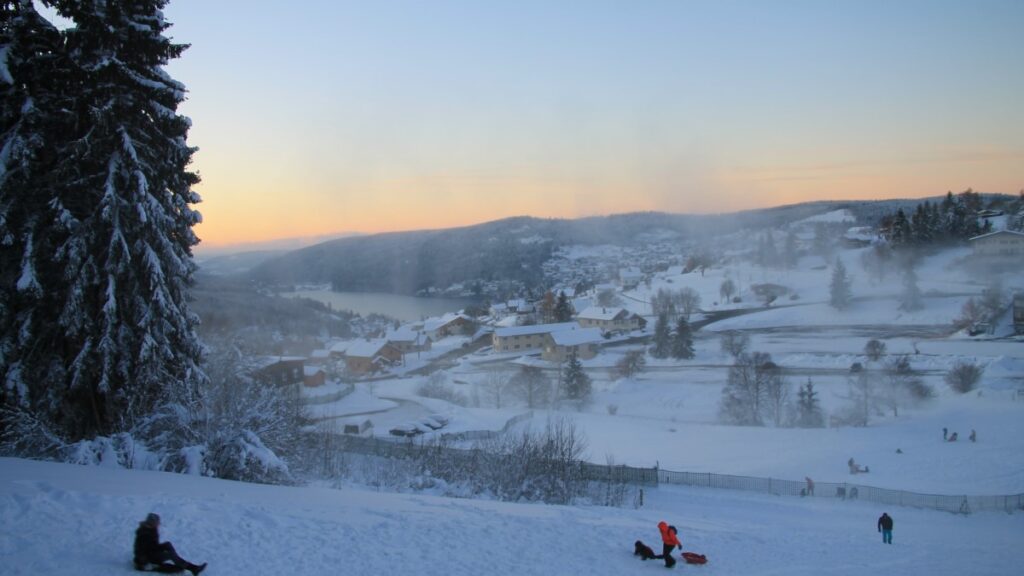 Fin de journée sur les pistes écoles et de luge à Gérardmer